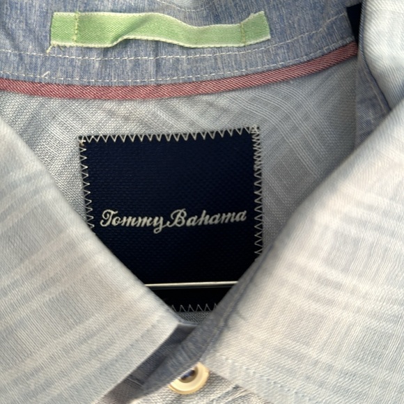 Men's Tommy Bahama Linen and Cotton Shirt. - Picture 2 of 3